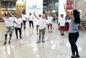 Massoterapia é novo serviço gratuito oferecido no projeto “Felizidade” do Minas Shopping