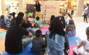 Viagem pela literatura: contação de histórias anima tarde de domingo no Minas Shopping