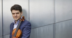 Filarmônica de Minas Gerais recebe pela primeira vez o violinista Michael Barenboim