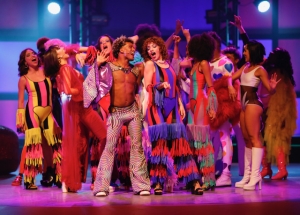 ‘O Frenético Dancin´Days’, o musical da era disco, em Belo Horizonte