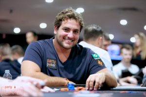 Saiba mais sobre João Simão e outros mineiros que são craques no poker