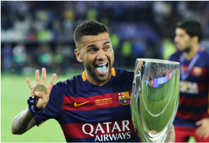 Seria uma boa para o veterano Daniel Alves voltar à Europa?