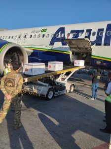 Aeroporto Internacional de BH recebe novas remessas de vacinas contra a Covid-19