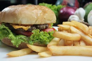 Mineirão Gastrô reúne food trucks e música na Esplanada