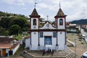 Concurso literário sobre memórias, patrimônios e moradores de Sabará vai premiar estudantes da cidade