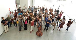 Circuito Cultural UFMG tem concerto da Orquestra Sinfônica da UFMG  e espetáculo teatral ‘Viralata: o palhaço tá solto!’